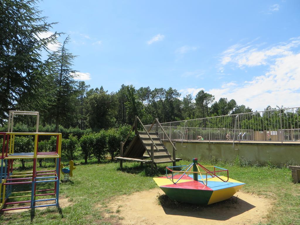 Camping La Rouviere Les Pins Vagnas Buitenkant foto