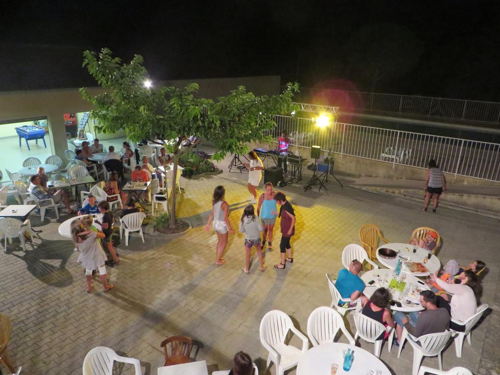 Camping La Rouviere Les Pins Vagnas Buitenkant foto